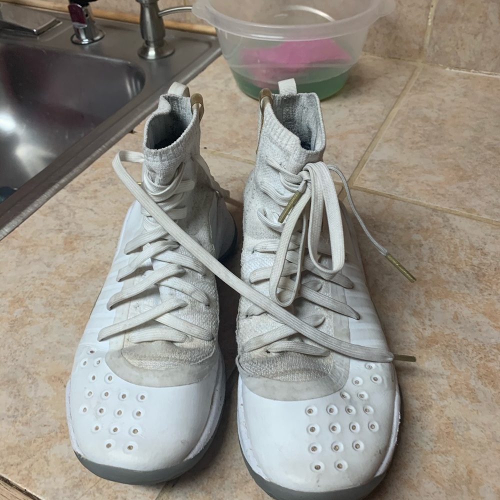 Steff Curry boys shoes